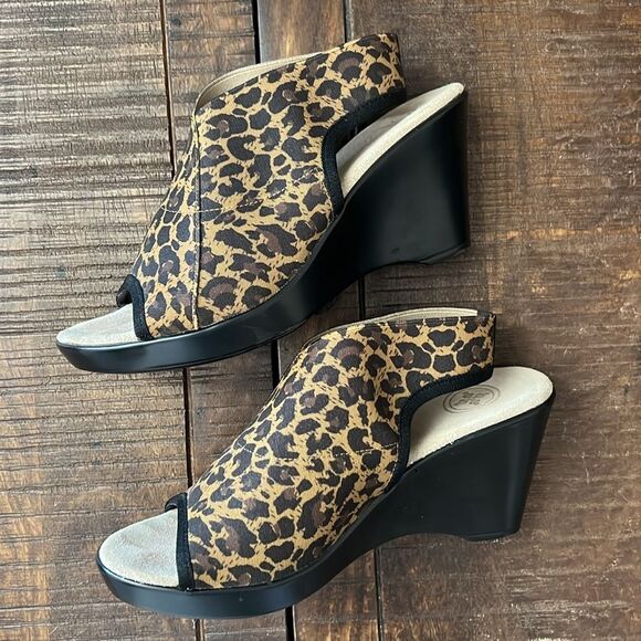 Charleston Shoe Co Wedge Sandals Slingback Size 8 - Picture 10 of 11